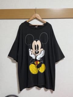 90's Disney Mickey Key Mouse Sitting Mickey Mouse Character T-Shirt