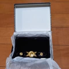 ヴェルサーチ　定期入れのサムネイル