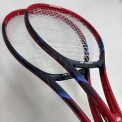 美品 YONEX VCORE95 G2 95 2本 おまけポリガット2張り付きのサムネイル