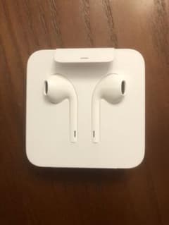 Apple純正イヤホン　GW　有線のサムネイル