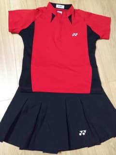 YONEX テニスウェア 上下セット レッド ブラック Mサイズのサムネイル