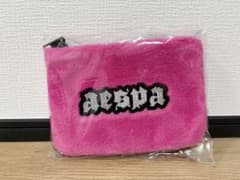 aespa ファーポーチのサムネイル