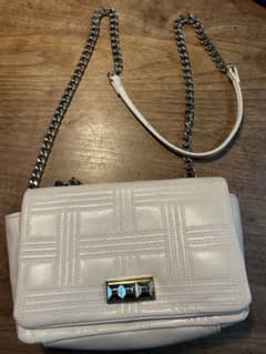 値下げ未使用品ZARA ホワイト ショルダーバッグのサムネイル