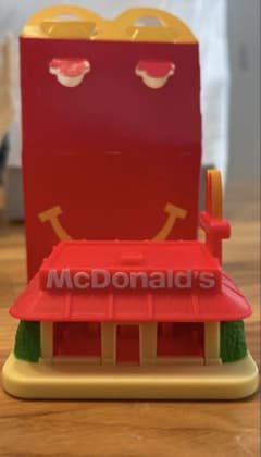 マクドナルド　ハッピーセット　ミニチュア　マクドナルドのおみせのサムネイル