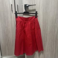 SPINNSの赤色のフレアスカートのサムネイル