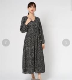 earth music&ecology 花柄エンパイアギャザーワンピースのサムネイル