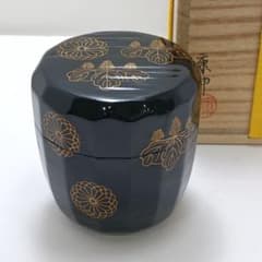 Y2853-6 茶道具 岡本康伸 菊桐蒔絵 折撓棗 共箱 Y2853-6 茶道具 岡本康伸 菊桐蒔絵 折撓棗 共箱 - メルカリ