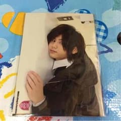 山田涼介 公式写真のサムネイル