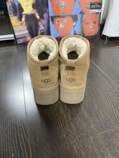 UGG アグ ウルトラミニプラットフォーム 22のサムネイル