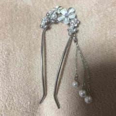 新品！揺れるパール付きかんざしのサムネイル