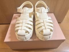 Miu Miu 뮤우 뮤 EVA 플랫폼 샌들 후저 바닥 화이트