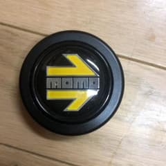 モモ momo ホーンボタンのサムネイル