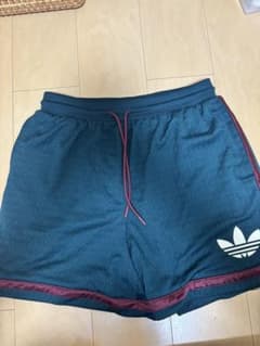 マ*コ様 adidas Originals ショートパンツ グリーン　Mサイズのサムネイル