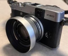 本日12時で出品終了！欲しい方はお早めに！Fujifilm X20 デジカメのサムネイル