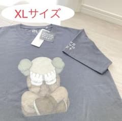【希少】ユニクロ　カウズ　XL 黒Ｔシャツのサムネイル