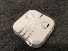iPhoneイヤホン 純正 【未開封】新品のサムネイル