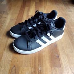 adidas スニーカー 24.0cmのサムネイル