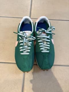 NIKE スニーカー グリーン ピンクのサムネイル