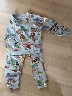 Ｈ＆Ｍ　Disney セットアップ　120cmのサムネイル