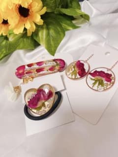 ♡薔薇押し花♡アクセサリーセット♡のサムネイル