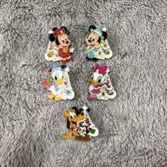 ディズニー ピンバッチ 5点セット - メルカリ