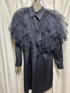COMME des GARÇONS 22AWフリル付きブラックワンピース XSのサムネイル