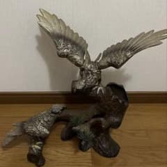 金属製 鷹の置物 オブジェ 飾り 置物 ジャンク - メルカリ