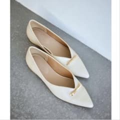 ROPE' PICNIC メタルリボンVカットフラットパンプス　キナリ　23.5のサムネイル
