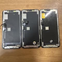 iPhone 11pro フロントパネル　3つセットのサムネイル
