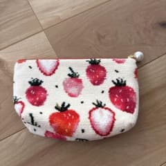 LOVERARY by FEILER】ストロベリードットポーチ - メルカリ