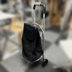 新品未使用　黒いナイロンキャリーカートのサムネイル