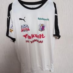 セレッソPUMA サッカーシャツ XL ホワイト/ブラックのサムネイル