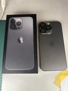 Apple iPhone 13 Pro 256GB グラファイトのサムネイル