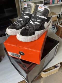 sacai × Nike Blazer Low パテントレザーのサムネイル