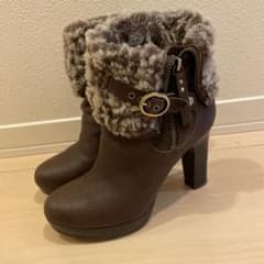 UGG レディースブーツ　ヒールのサムネイル