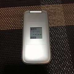 F-01G らくらくフォン ドコモ docomoのサムネイル