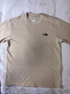 The North Face ベージュ Tシャツ Mのサムネイル