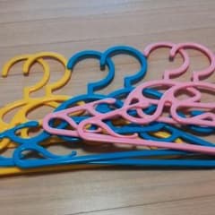 兵庫組合様専用♪黃★青★ピンク★子供用ハンガー　110センチまでのサムネイル