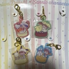 なにわ男子 × サンリオキャラクターズ キーホルダー 4種セットのサムネイル