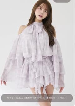 美品】ダーリッチ トワルドジュイシフォンフリルミニワンピース - メルカリ
