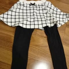 ゆきんこ様専用！UNIQLO白スカッツのサムネイル