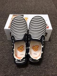 新品・未使用　キッズ　スリッポンのサムネイル