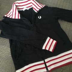 FRED PERRY レディース パーカー（フードなし）のサムネイル