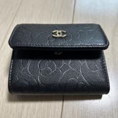 CHANEL ブラック 三つ折り財布キャビアスキンのサムネイル