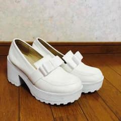 厚底ローファーのサムネイル