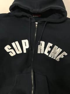 supreme パーカーのサムネイル