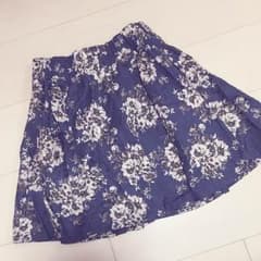 evelyn ❤︎ 花柄ジャガードスカートのサムネイル