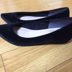 【さめ様専用】ラウナレア ベロアパンプスのサムネイル