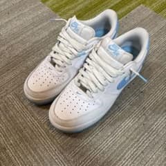 NIKE AIR FORCE 1 ホワイト ライトブルーのサムネイル