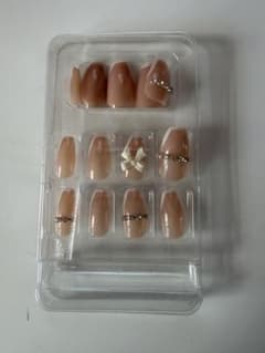 フレンチネイルチップ リボン ラインストーン付きのサムネイル